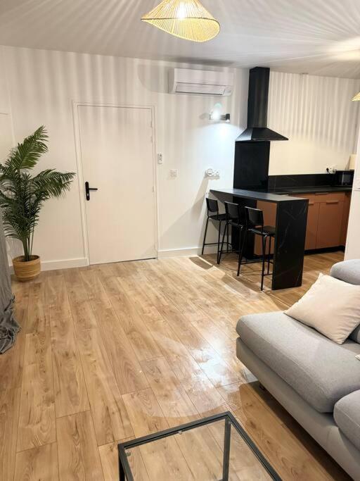 Appartement Eloi - 1 Chambre Mont-de-Marsan Dış mekan fotoğraf
